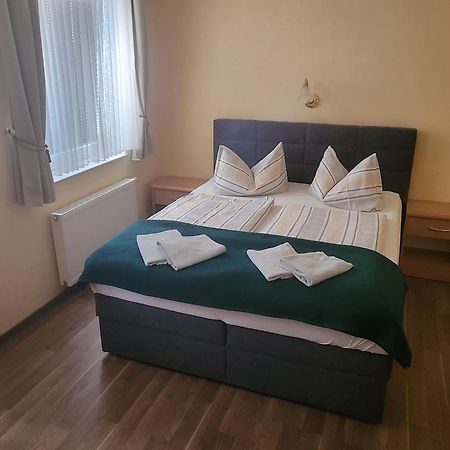 Pension Kuehnauer Hof Dessau-Rosslau Exteriör bild