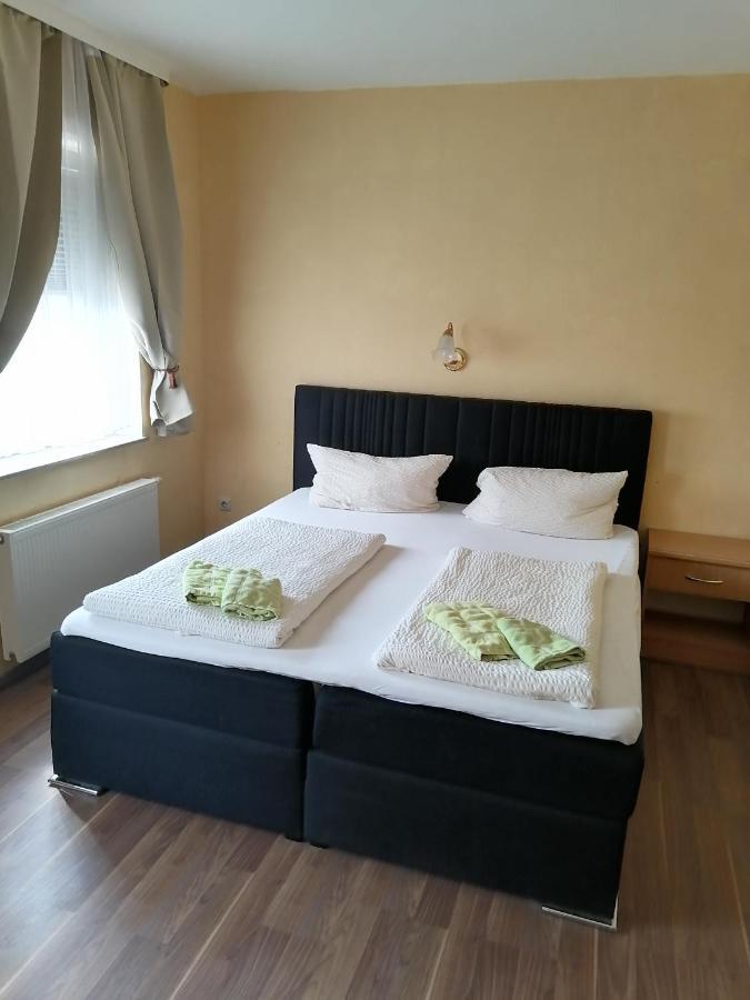 Pension Kuehnauer Hof Dessau-Rosslau Exteriör bild