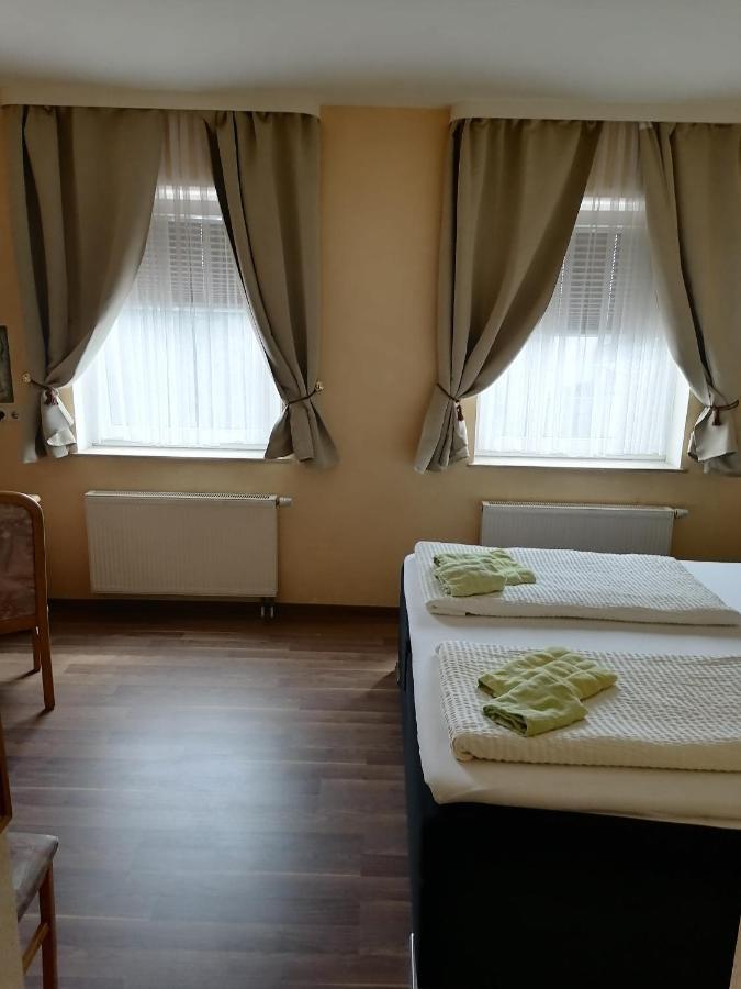 Pension Kuehnauer Hof Dessau-Rosslau Exteriör bild