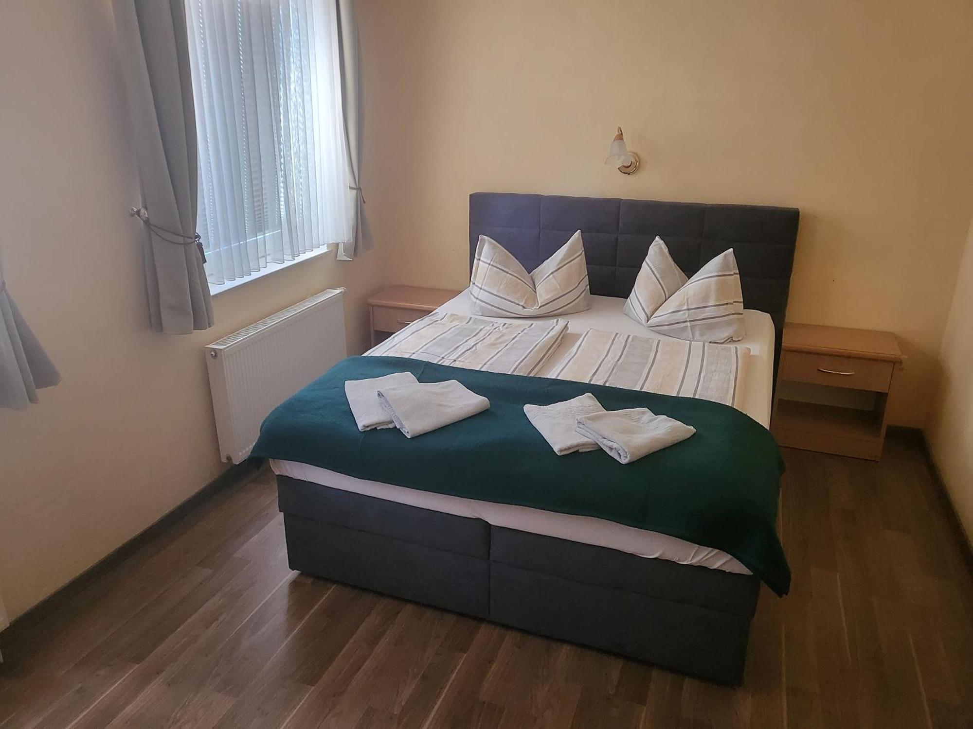 Pension Kuehnauer Hof Dessau-Rosslau Exteriör bild